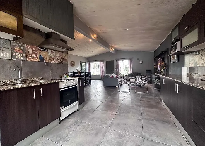 Casa En Zona Residencial Mendoza