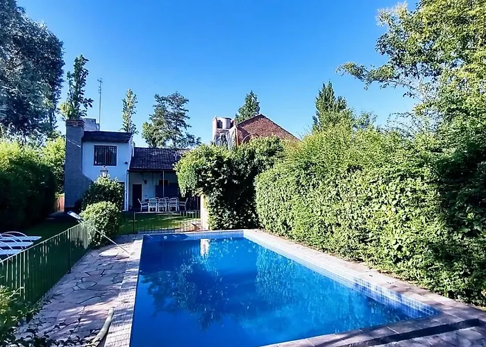 Casa En Zona Residencial Mendoza